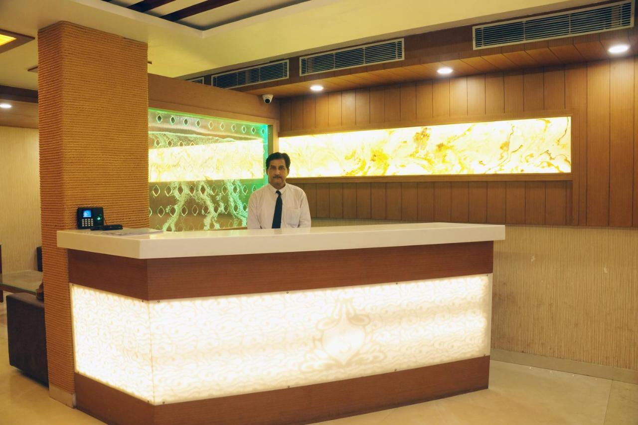 Hotel Shivoy Grand Varanasi Eksteriør billede