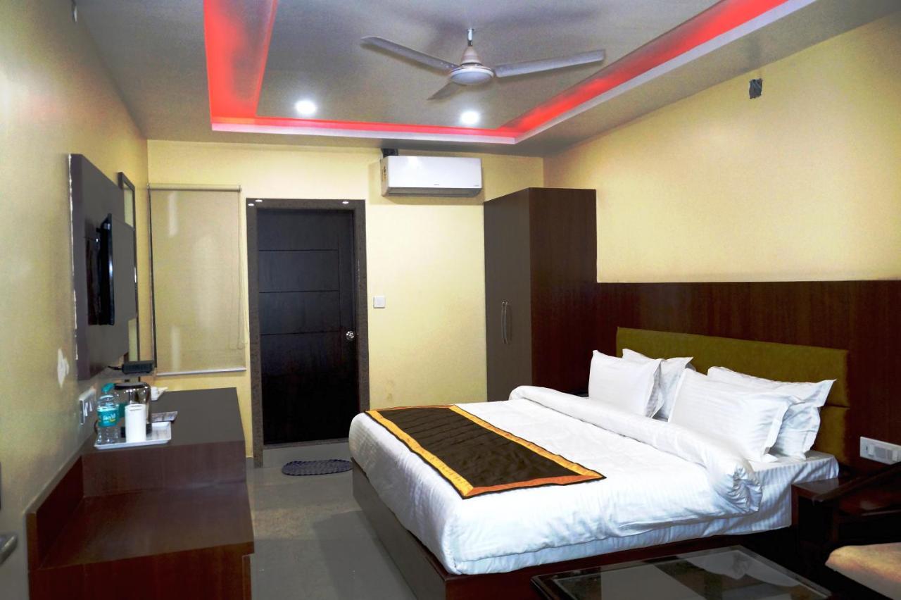 Hotel Shivoy Grand Varanasi Eksteriør billede