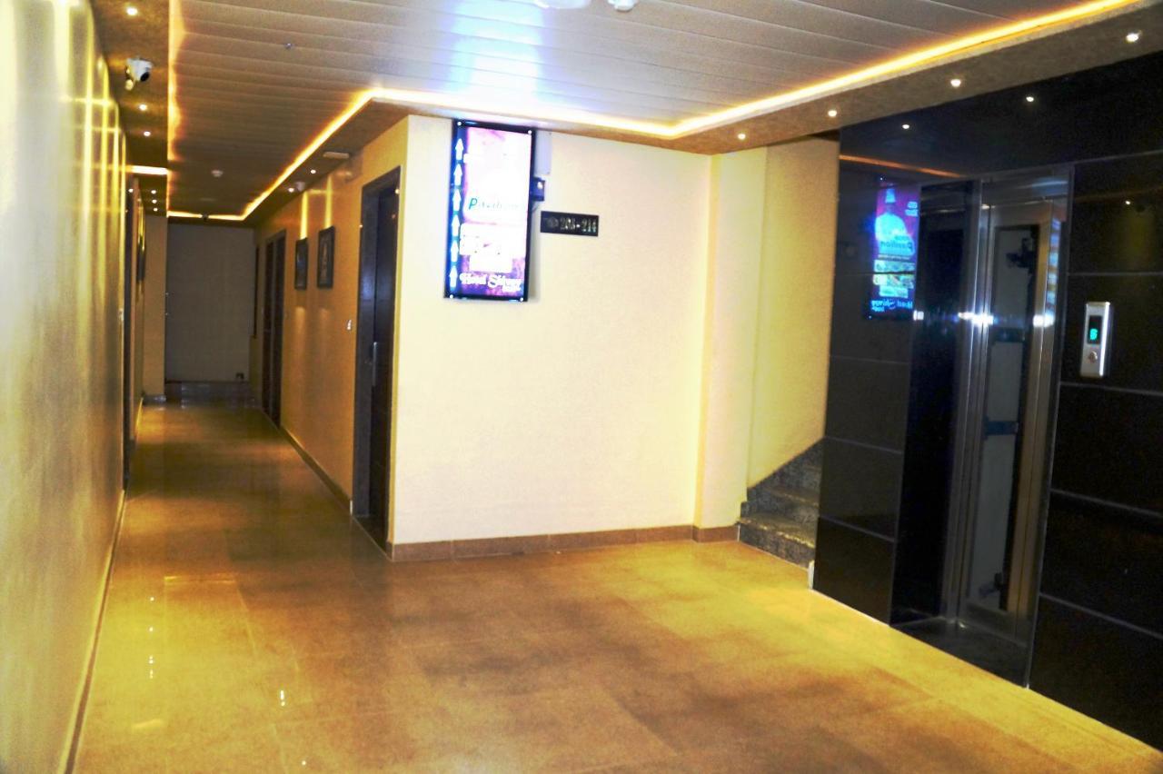 Hotel Shivoy Grand Varanasi Eksteriør billede