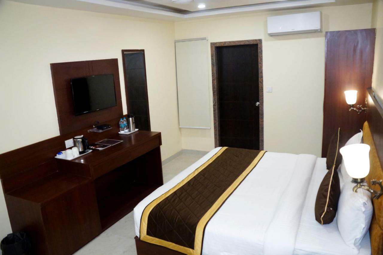Hotel Shivoy Grand Varanasi Eksteriør billede