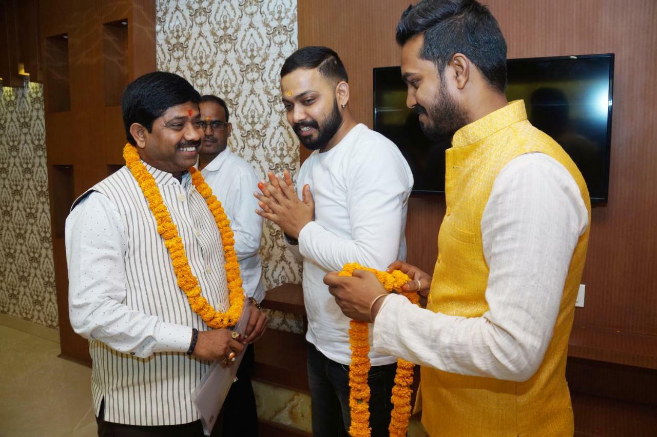 Hotel Shivoy Grand Varanasi Eksteriør billede